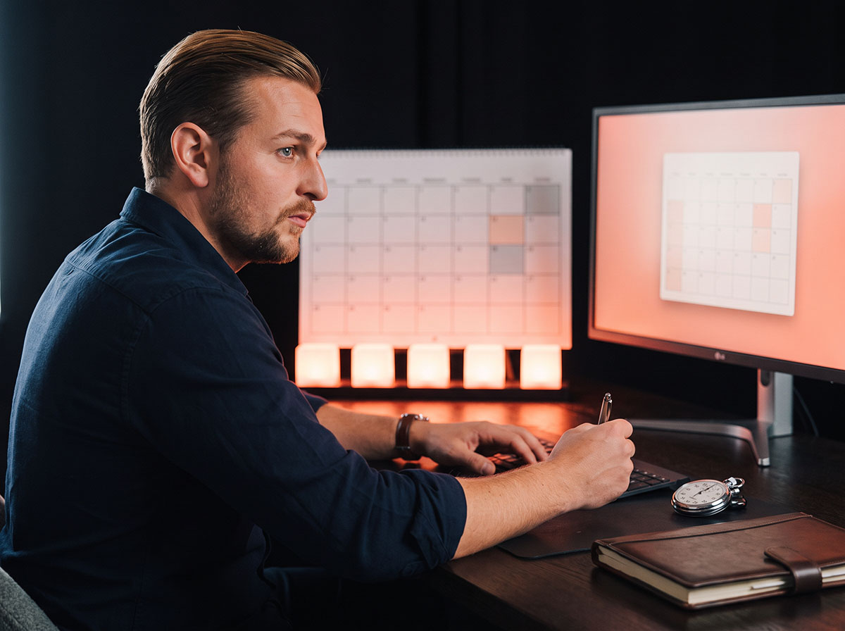 The Forex Complex analyst planning a payout schedule on a funded account